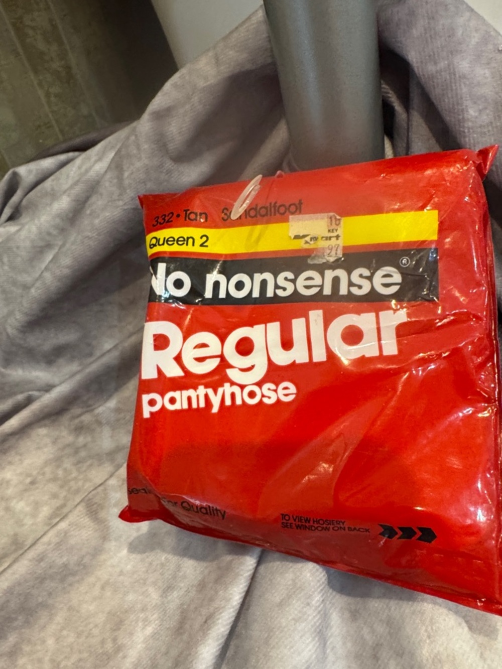 No Nonsense Regular Pantyhose - Red - Queen 2